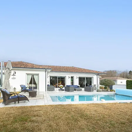 Дом отдыха Flore - Maison Climatisee Avec Piscine Tercis-les-Bains